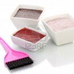 15455834-tinture-per-capelli-in-ciotole-e-pennello-per-la-colorazione-dei-capelli-isolato-su-bianco