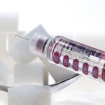 insulin-needle-and-sugar-cubes