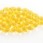 fish-oil-supplements-arranged-in-the-shape-of-a-fish