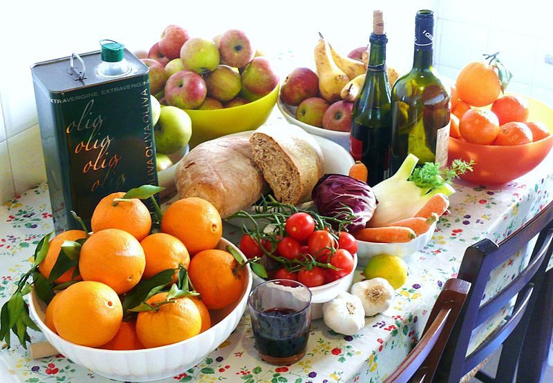 Anziani: una dieta migliore può prevenire il restringimento del cervello dieta