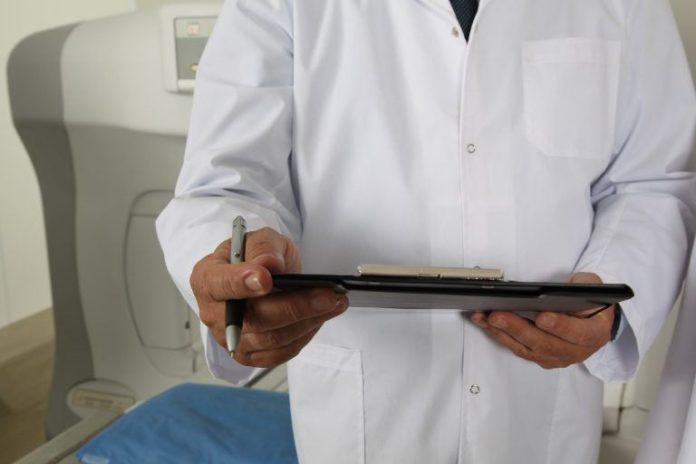 doctor-1228627_1920-768x512