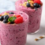 Frullato-ai-frutti-di-bosco-con-muesli-min