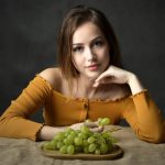 Eating-Grapes-1536x1152